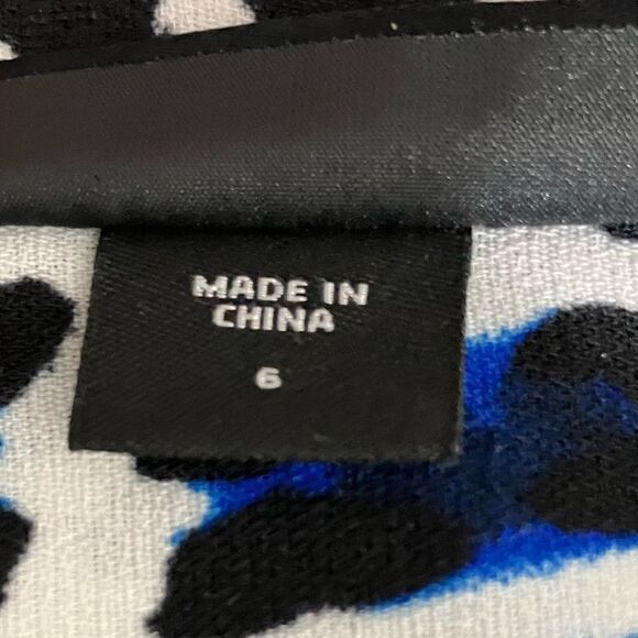 Metaphor Button Down Front Dress / SZ: 6 - Picture 8 of 8